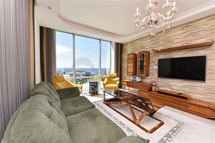 Меблированный пентхаус 4+1 с видом на море в Махмутларе