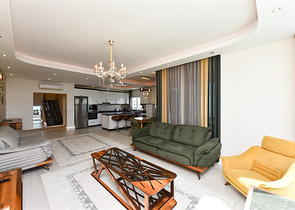 Меблированный пентхаус 4+1 с видом на море в Махмутларе