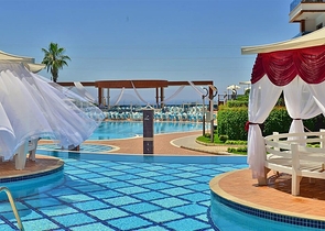 Просторная квартира 3+1 в комплексе премиум сегмента