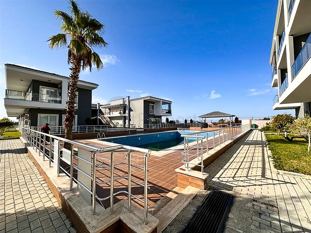 Дублекс 3+1 в малоэтажном ЖК в 150 м от моря