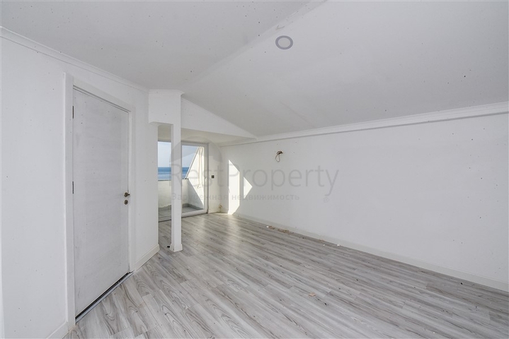 Дублекс 3+1 в малоэтажном ЖК в 150 м от моря