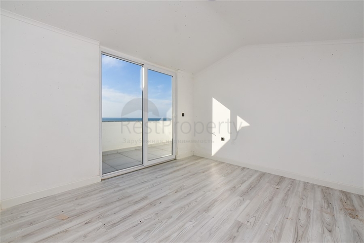 Дублекс 3+1 в малоэтажном ЖК в 150 м от моря