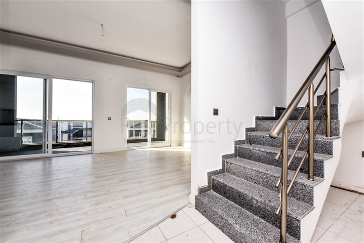 Дублекс 3+1 в малоэтажном ЖК в 150 м от моря