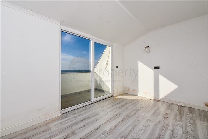 Дублекс 3+1 в малоэтажном ЖК в 150 м от моря