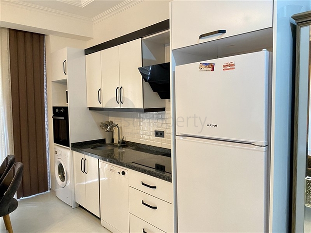 Меблированная квартира планировкой 1+1 в районе Алании, Махмутлар