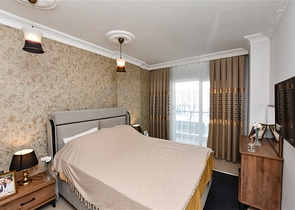 Красивая квартира в резиденции у моря в районе Махмутлар.