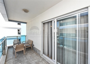 Красивая квартира в резиденции у моря в районе Махмутлар.