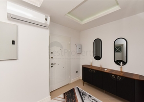 Красивая квартира в резиденции у моря в районе Махмутлар.