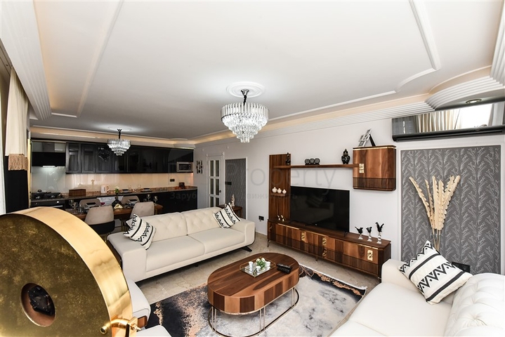 Трехкомнатная квартира в самом центре Махмутлара