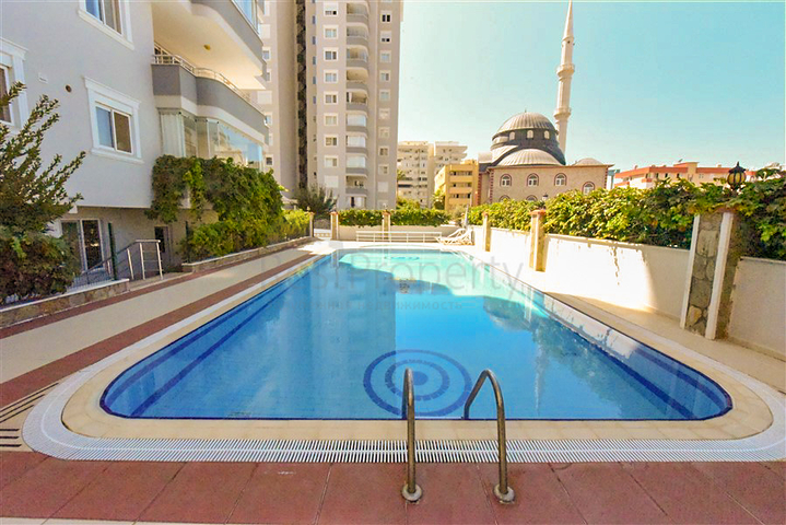 Трехкомнатная квартира в самом центре Махмутлара