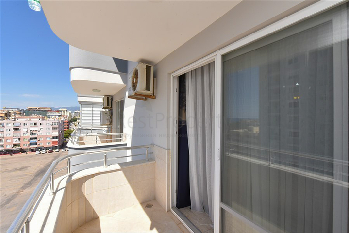 Трехкомнатная квартира в самом центре Махмутлара