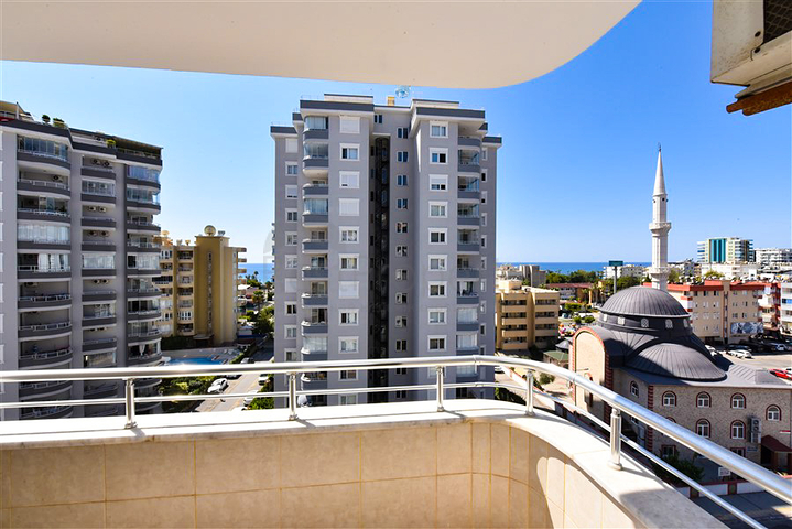 Трехкомнатная квартира в самом центре Махмутлара