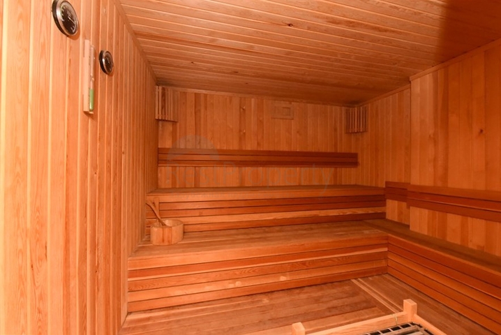 Трехкомнатная квартира в самом центре Махмутлара