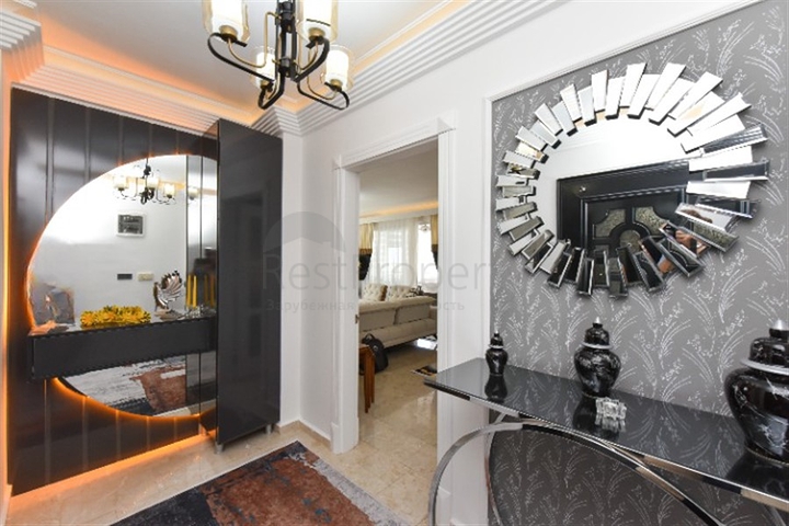 Трехкомнатная квартира в самом центре Махмутлара