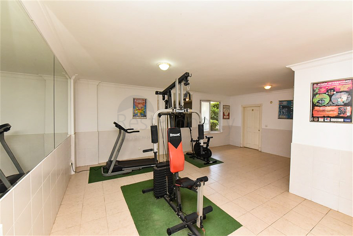 Трехкомнатная квартира в самом центре Махмутлара