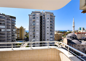 Трехкомнатная квартира в самом центре Махмутлара