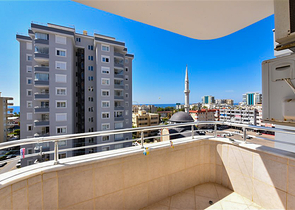 Трехкомнатная квартира в самом центре Махмутлара