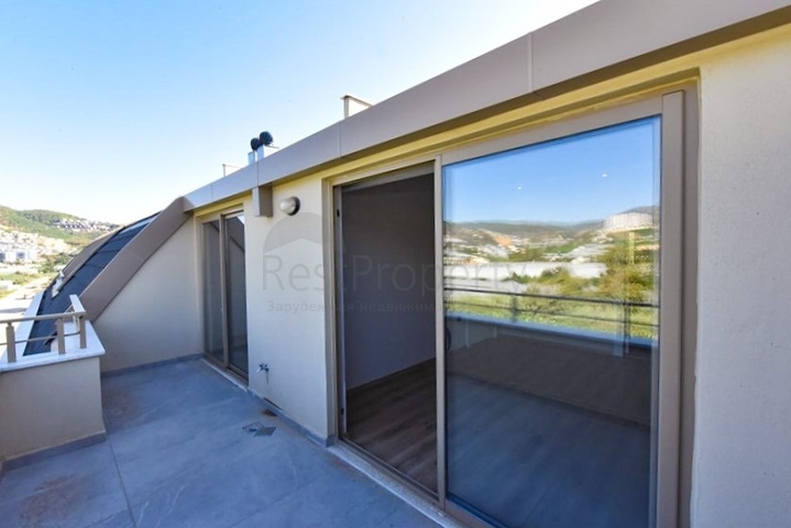 Пентхаус 3+1 с открытым видом на горы в районе Каргыджак