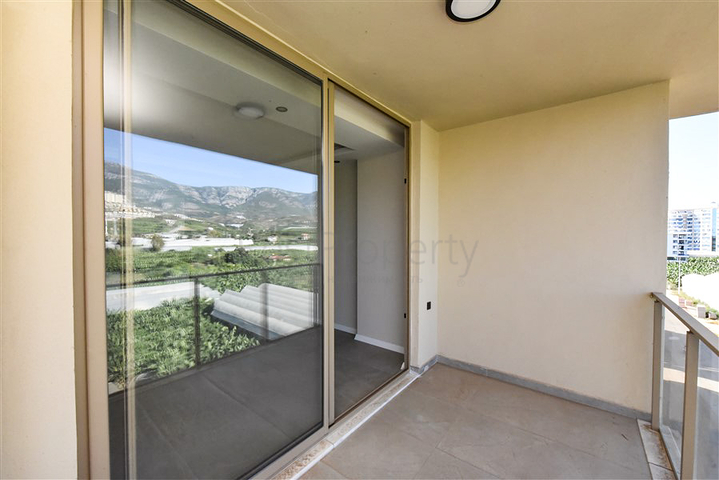 Пентхаус 3+1 с открытым видом на горы в районе Каргыджак