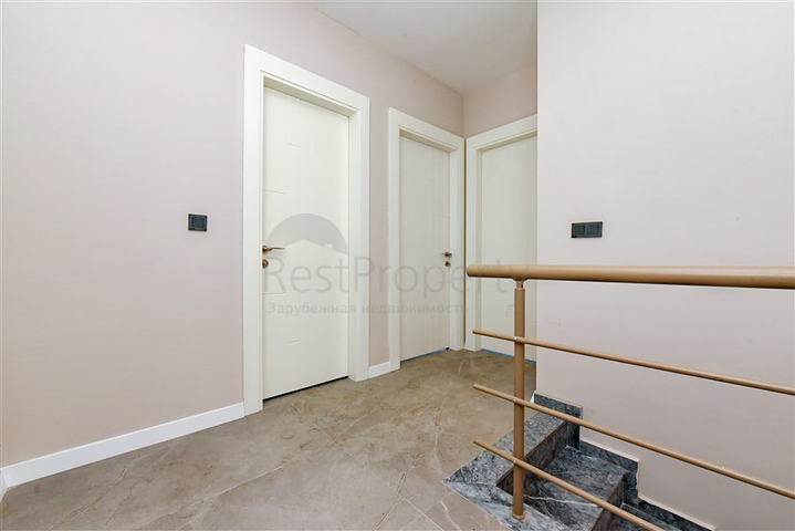 Пентхаус 3+1 с открытым видом на горы в районе Каргыджак