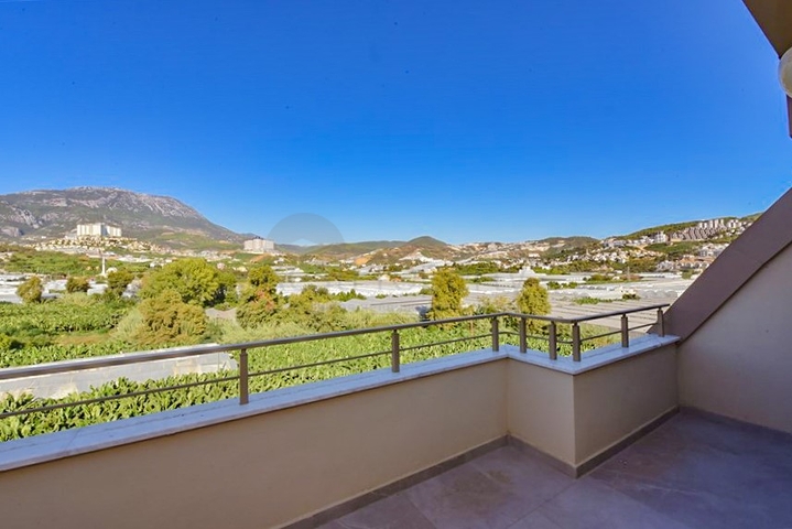 Пентхаус 3+1 с открытым видом на горы в районе Каргыджак