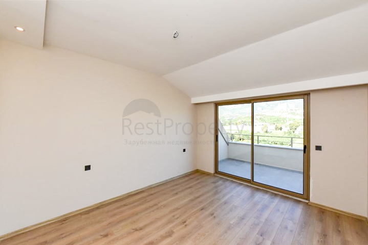 Пентхаус 3+1 с открытым видом на горы в районе Каргыджак