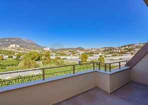 Пентхаус 3+1 с открытым видом на горы в районе Каргыджак