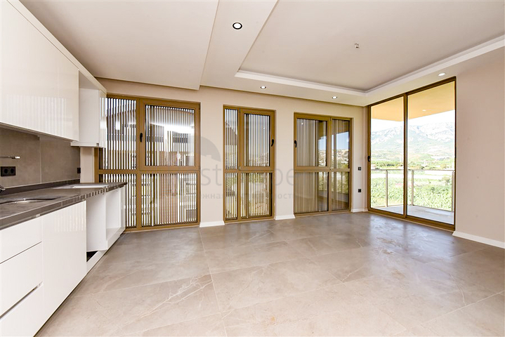 Пентхаус 3+1 в новом комплексе в районе Каргыджак