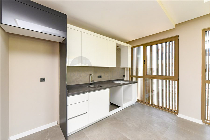 Пентхаус 3+1 в новом комплексе в районе Каргыджак