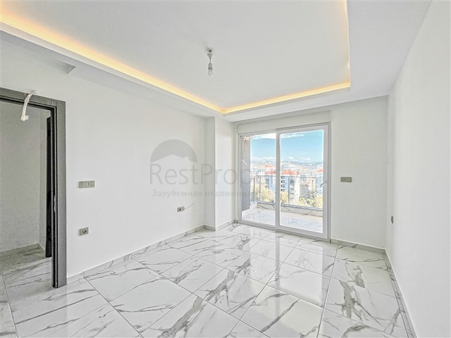 Пенхаус с видом на море в районе Махмутлар