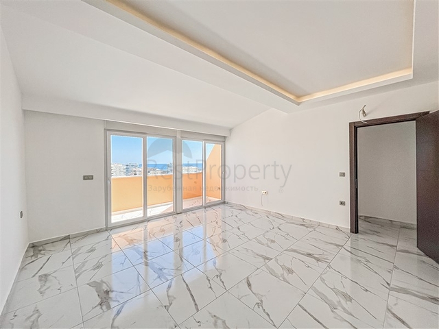 Пенхаус с видом на море в районе Махмутлар