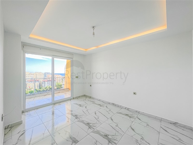 Пенхаус с видом на море в районе Махмутлар