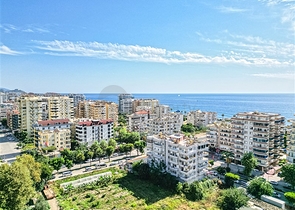 Пенхаус с видом на море в районе Махмутлар