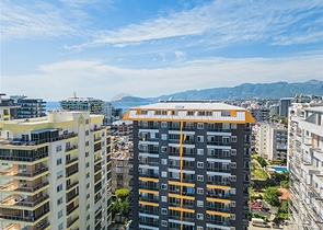 Пенхаус с видом на море в районе Махмутлар