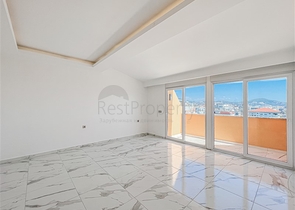 Пенхаус с видом на море в районе Махмутлар