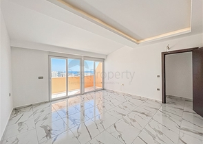 Пенхаус с видом на море в районе Махмутлар