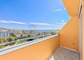 Пенхаус с видом на море в районе Махмутлар