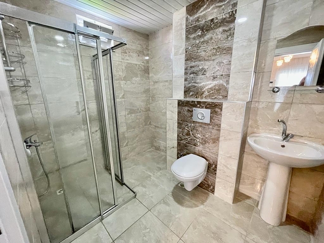 Меблированная квартира 2+1 с отдельной кухней в районе Махмутлар