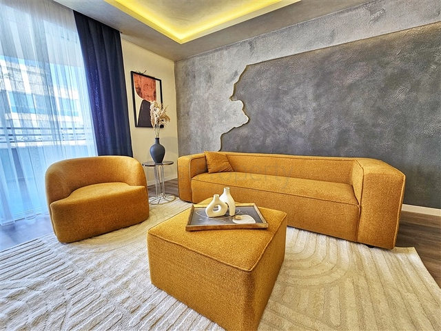 Просторная квартира 4+1 с современным дизайном в районе Махмутлар