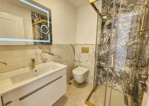 Просторная квартира 4+1 с современным дизайном в районе Махмутлар