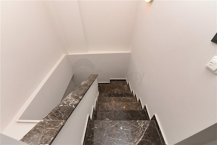 Садовый дуплекс 2+1 в районе Тосмур