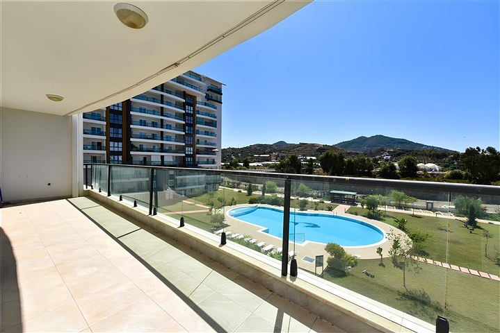 Большая квартира 3+1 в перспективном районе Газипаша