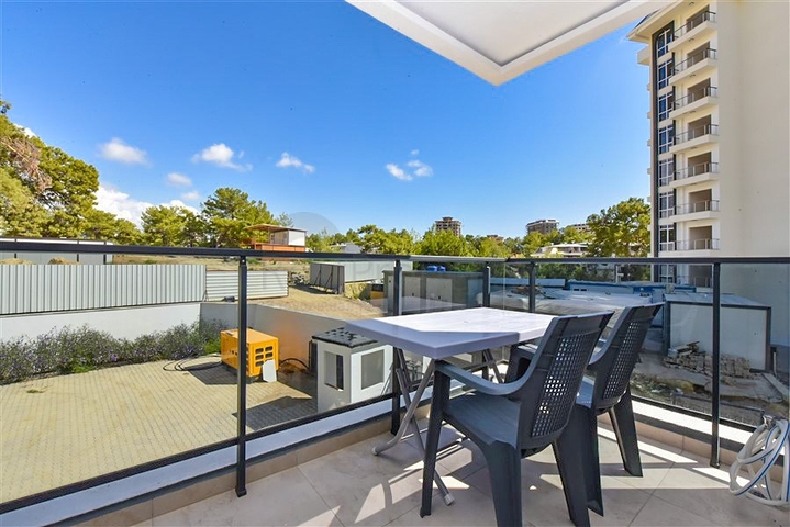 Меблированная квартира 1+1 в новом комплексе в Авсалларе