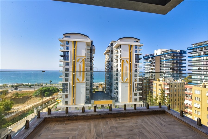 Квартира 2+1 на первой линии с видом на море 