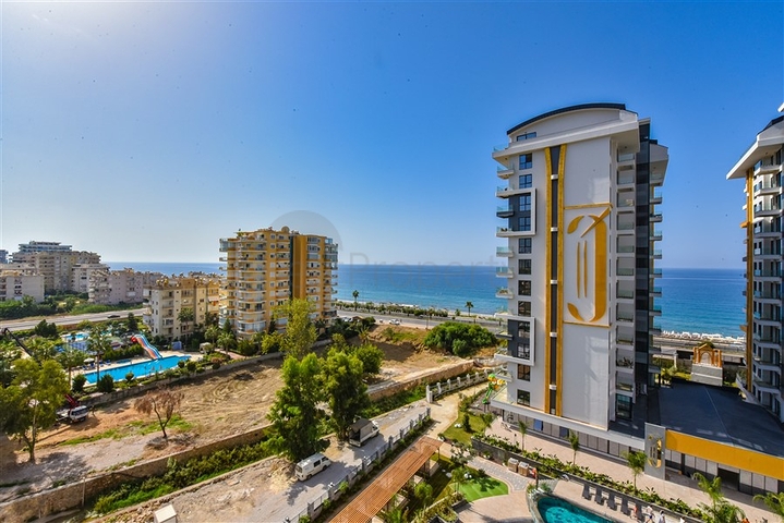 Квартира 2+1 на первой линии с видом на море 