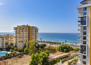 Квартира 2+1 на первой линии с видом на море 