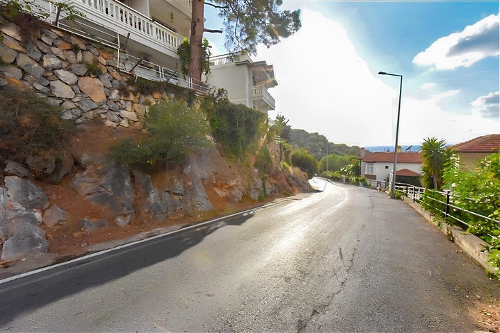 Квартира 3+1 с отдельной кухней у подножия Аланийской крепости