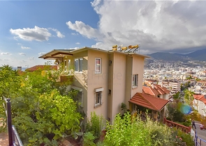 Квартира 3+1 с отдельной кухней у подножия Аланийской крепости