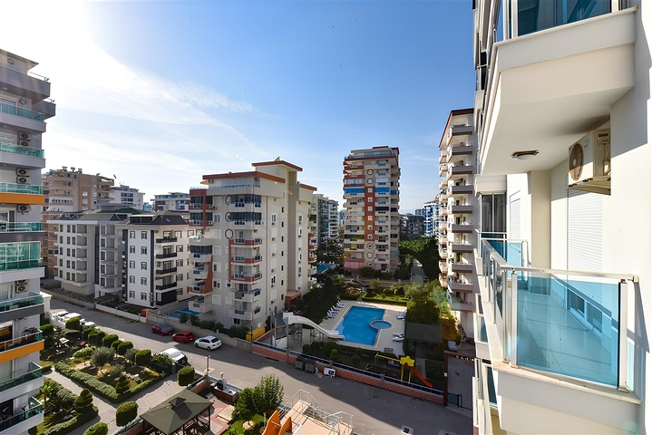 Меблированная квартира планировкой 1+1 в районе Махмутлар