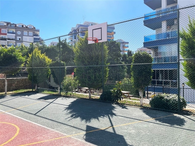 Просторная трехкомнатная квартира в пешей доступности к морю в открытом под ВНЖ районе Тосмур